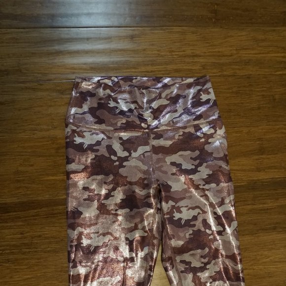 Fabletics Printed Powerhold Pink Leggings Size S/M - Picture 3 of 6